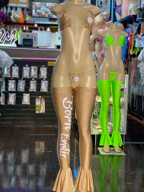 Born Exotic In the Nude